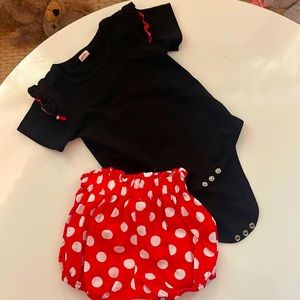 Minnie Mouse outfit